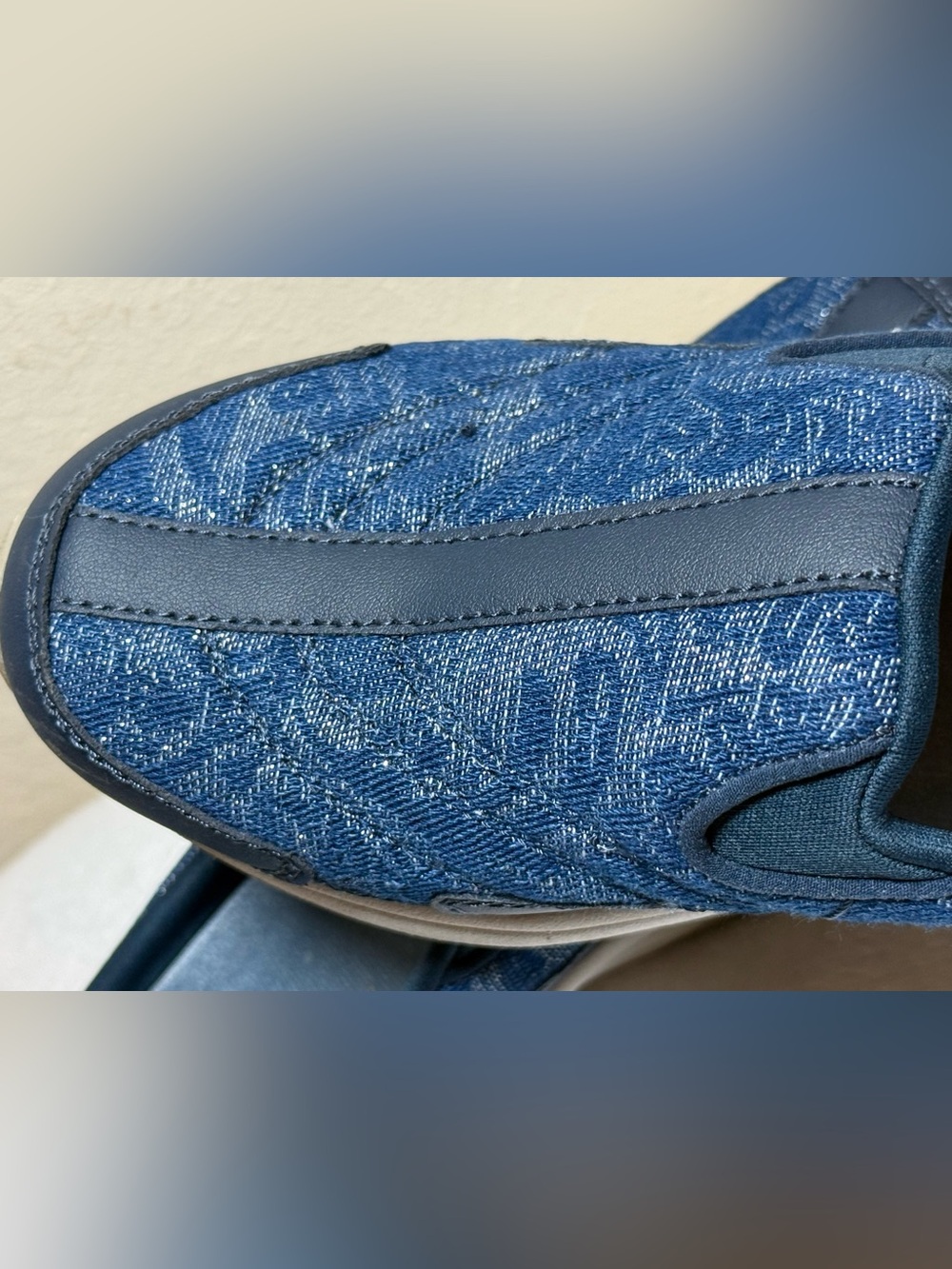 Easy Spirit Travel Time Clog - Blue Metallic - Size 7 1/2 - NWOT - Picture 3 of 6